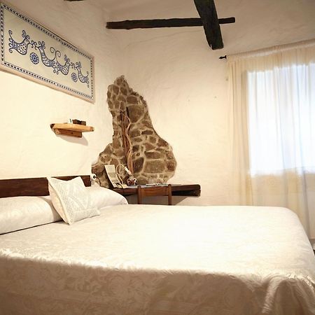 Jannas Hotel Orgosolo Bagian luar foto