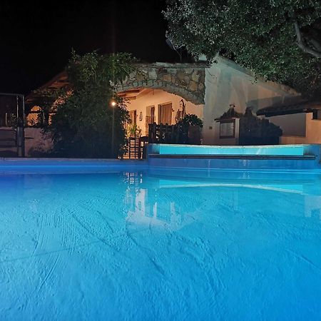 Jannas Hotel Orgosolo Bagian luar foto