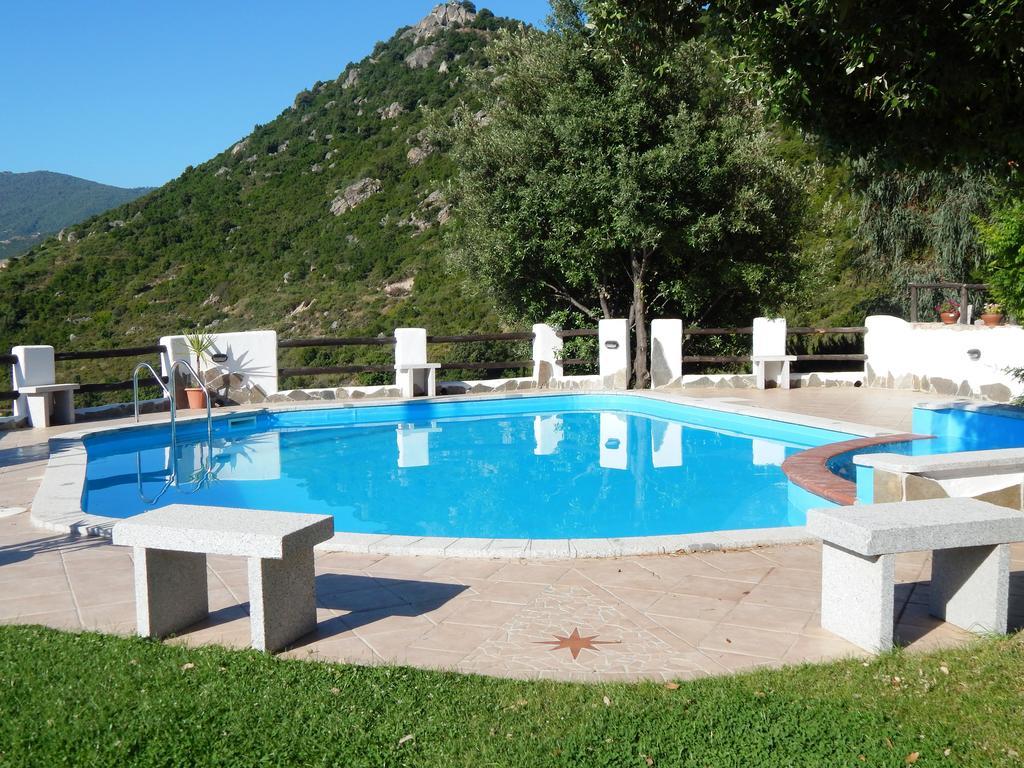 Jannas Hotel Orgosolo Bagian luar foto
