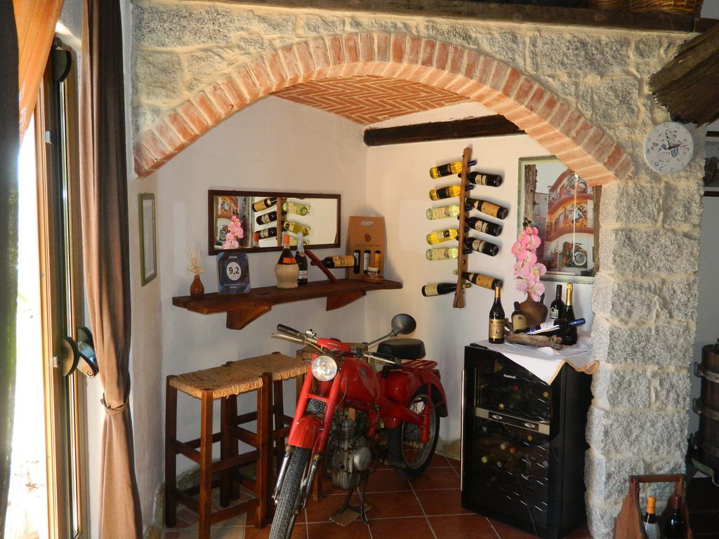 Jannas Hotel Orgosolo Bagian luar foto