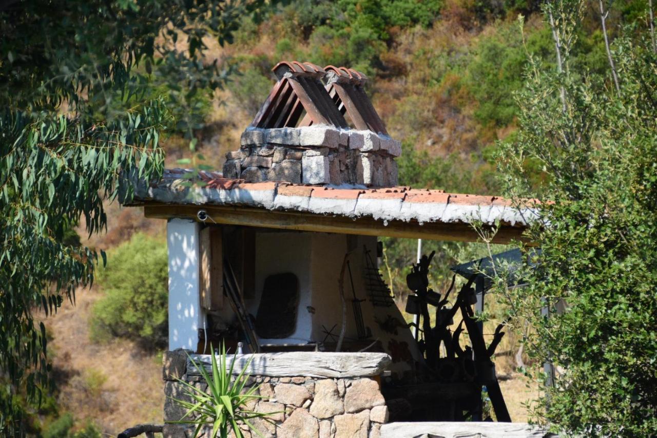 Jannas Hotel Orgosolo Bagian luar foto