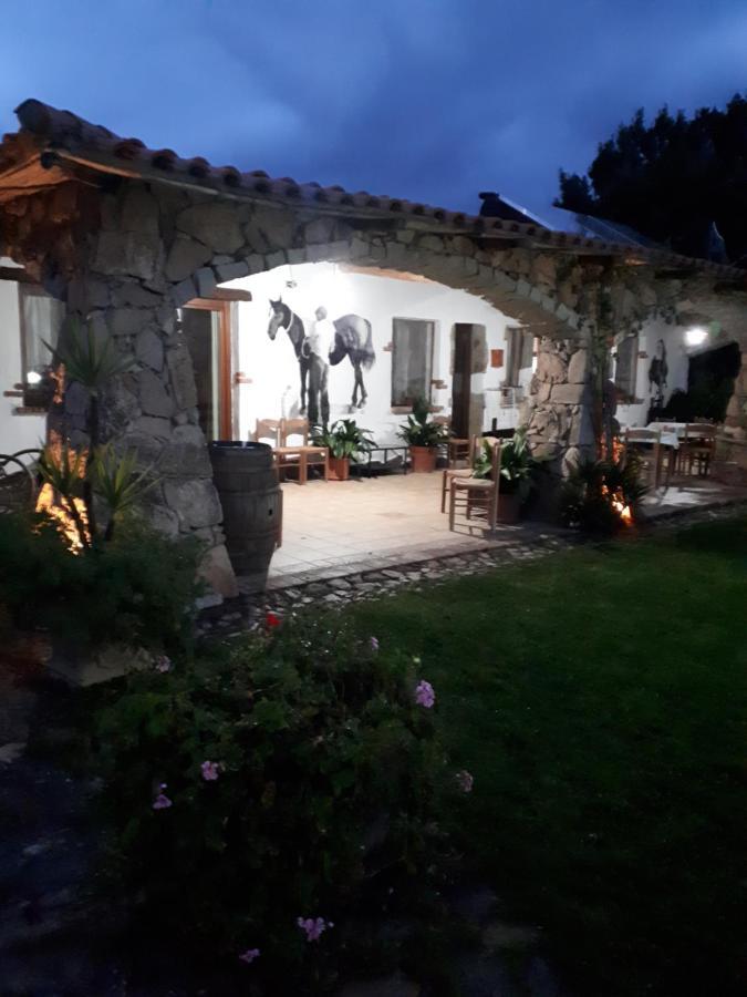 Jannas Hotel Orgosolo Bagian luar foto