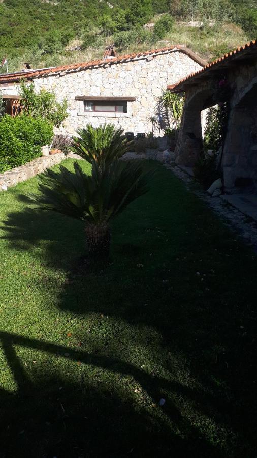 Jannas Hotel Orgosolo Bagian luar foto